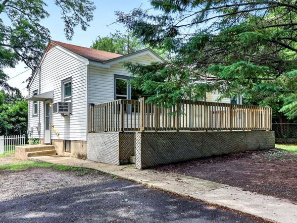 7N092 Smith Street , South Elgin, IL 60177