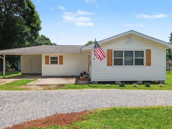 8408 Seaman Road, Ocean Springs, MS 39565