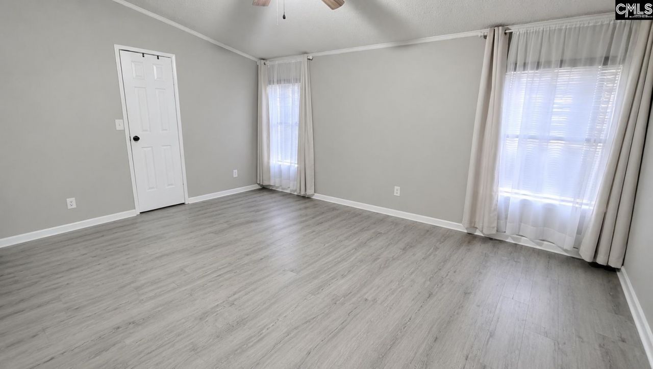 150 Crestwood Arch  Photo 11