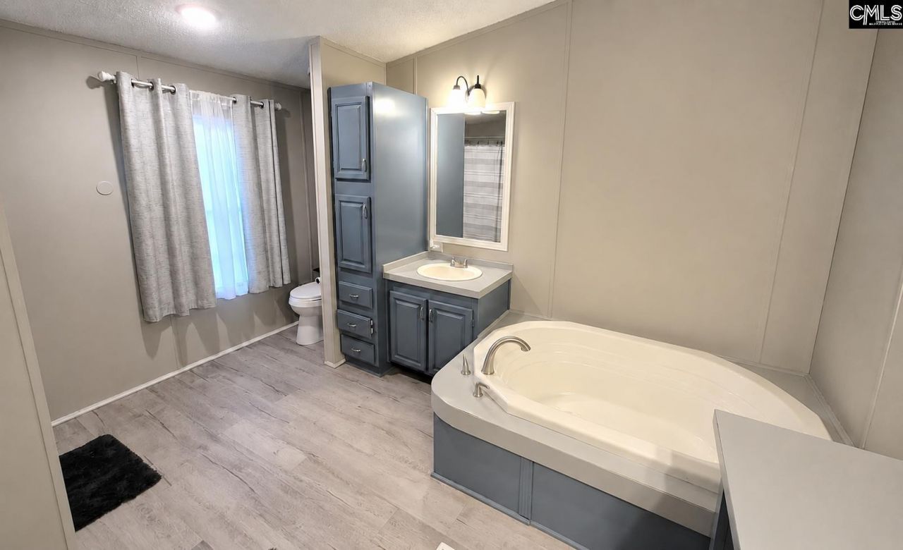 150 Crestwood Arch  Photo 13