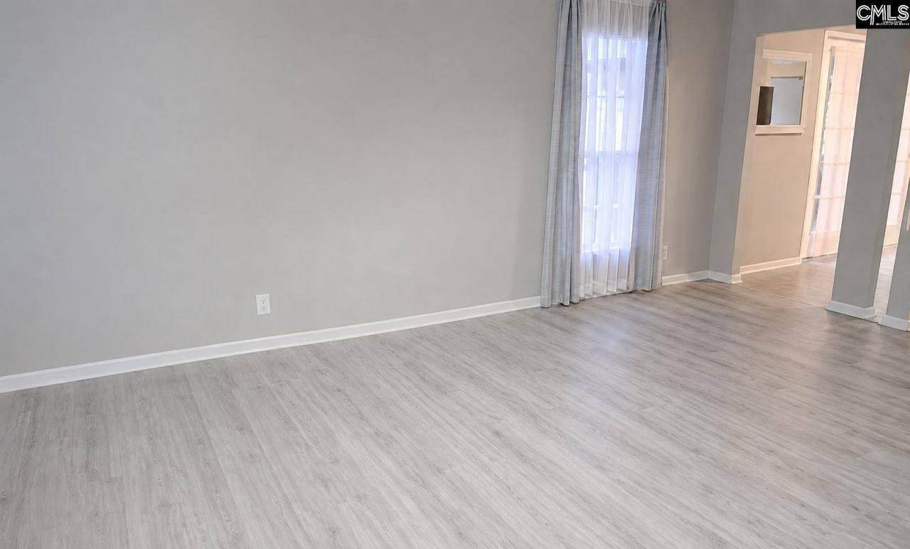 150 Crestwood Arch  Photo 4