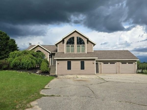 15530 Snauble Avenue NE, Cedar Springs, MI 49319