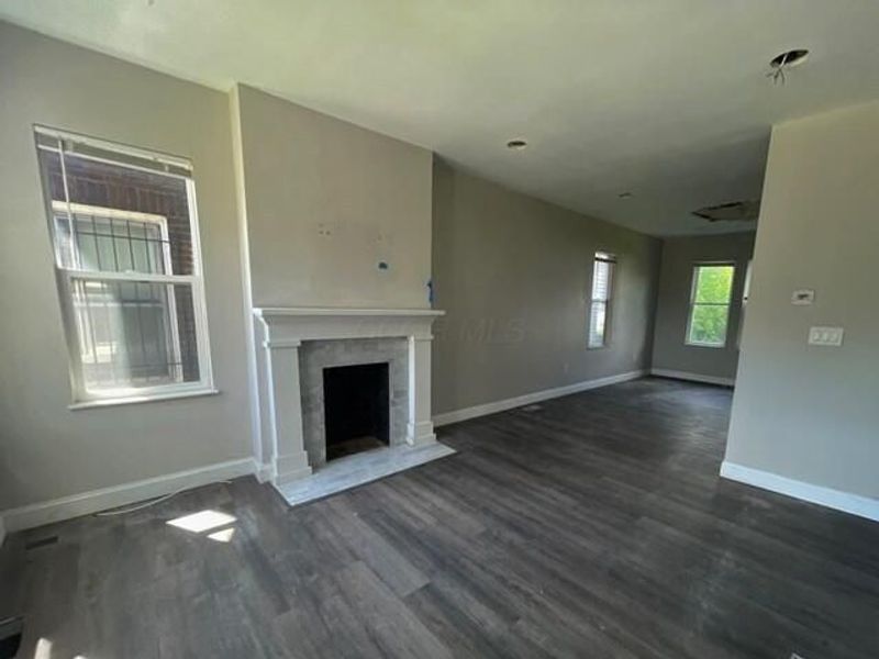 812 E Whittier Street , Columbus, OH 43206 Photo 3