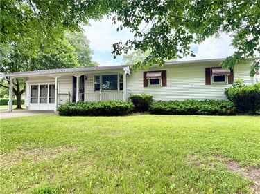 19 Meadowbrook Drive , Auburn, NY 13021
