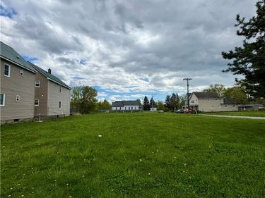 367 Peckham ST , Buffalo, NY 14206