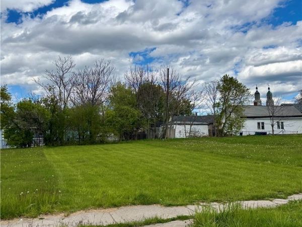 746 William St , Buffalo, NY 14206