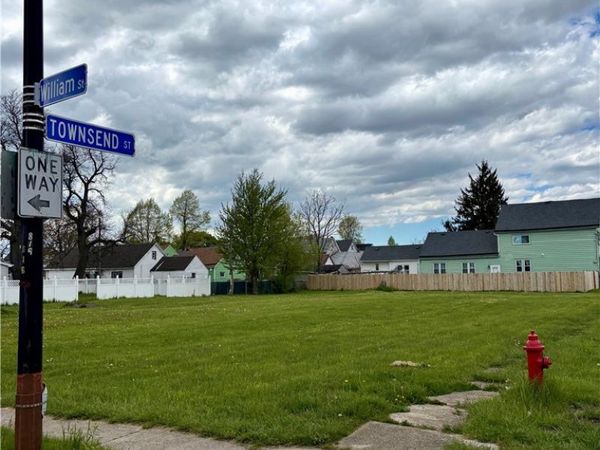 814 William St , Buffalo, NY 14206