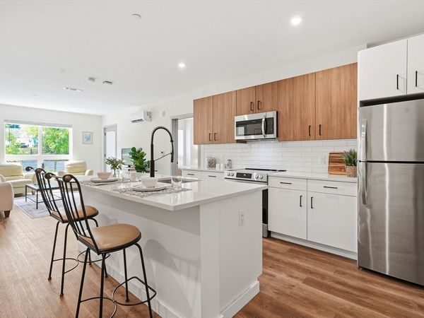 203 Lowell St, Unit 103, Wilmington, MA 01887