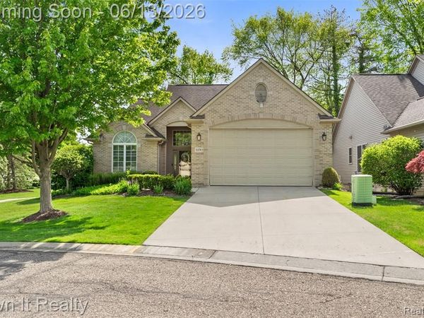 1250 Windsong Drive , Waterford Twp, MI 48327