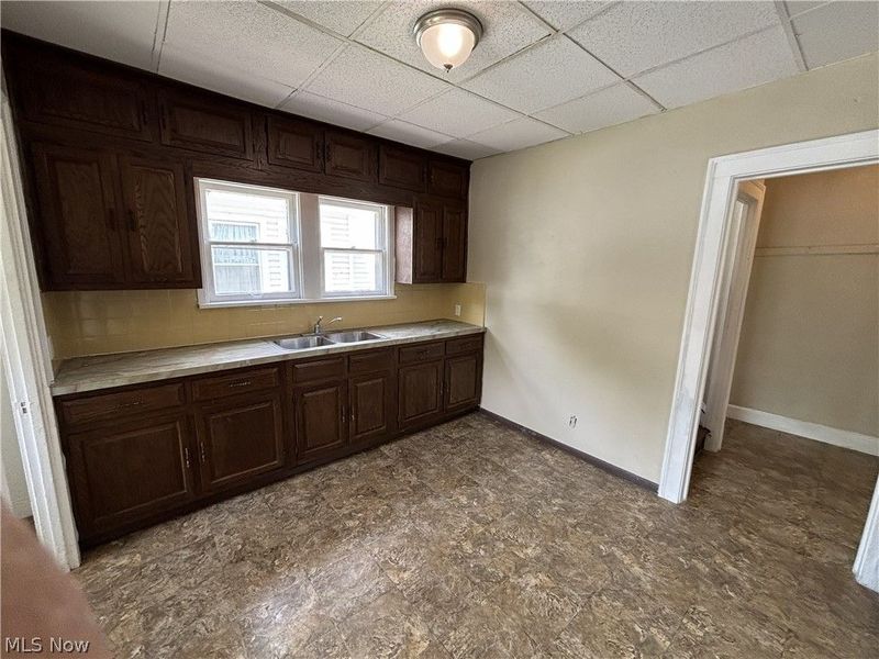 18214 Windward Road, Cleveland, OH 44119 Photo 15