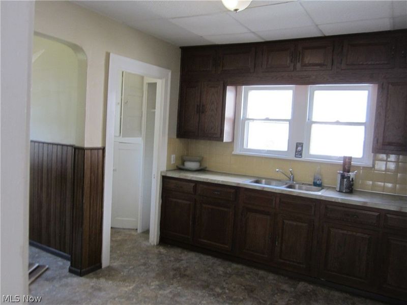 18214 Windward Road, Cleveland, OH 44119 Photo 8