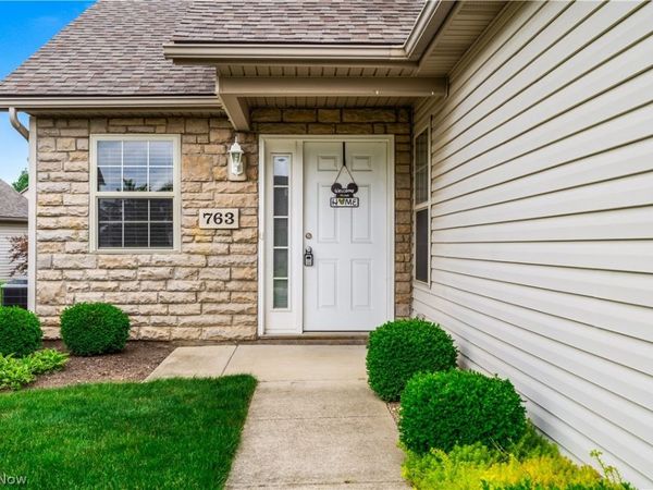 763 Valley View Court, Kent, OH 44240