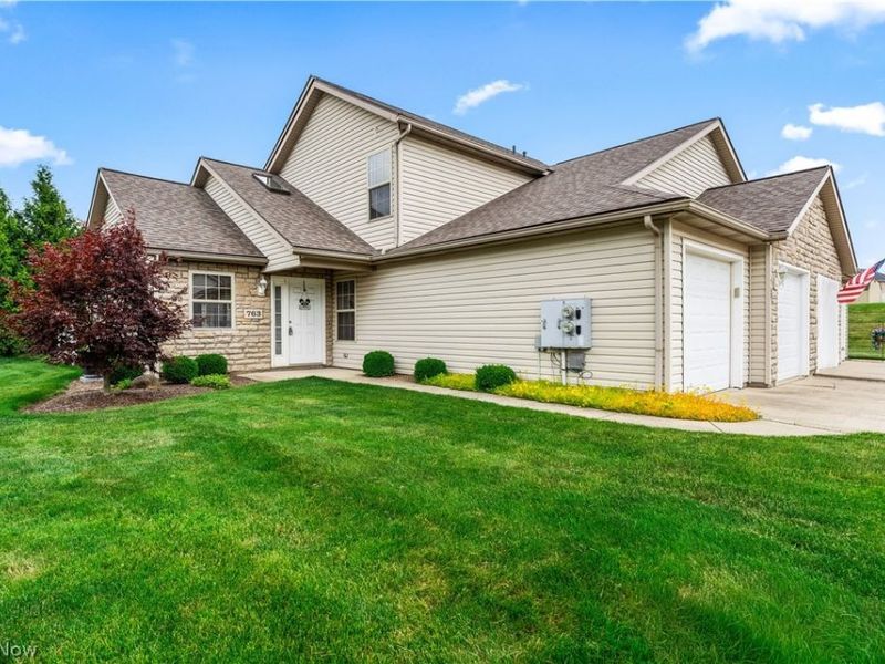 763 Valley View Court, Kent, OH 44240 Photo 2
