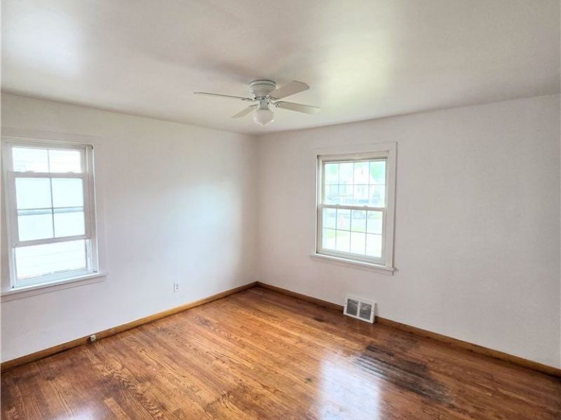 13629 Woodward Boulevard, Garfield Heights, OH 44125 Photo 8