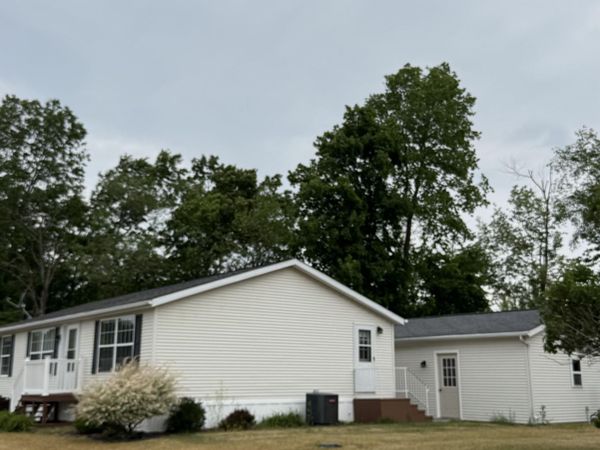 818 Raisin River Road, Three Rivers, MI 49093