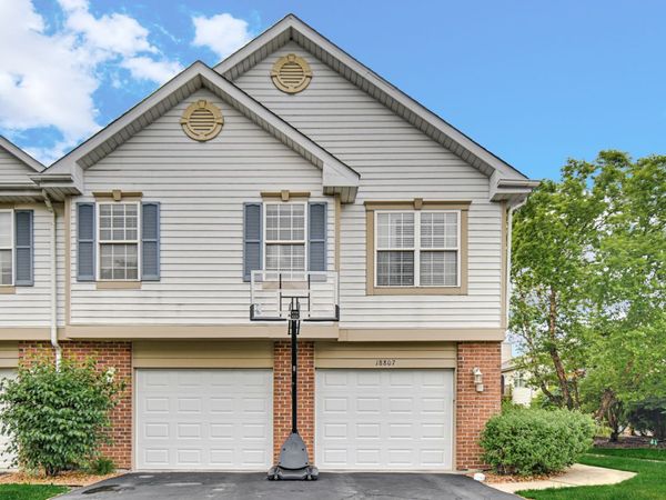 18807 S Burnside Station Drive , Mokena, IL 60448