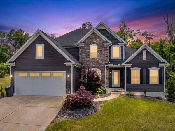 102 Eagle Lane, New Eagle, PA 15067