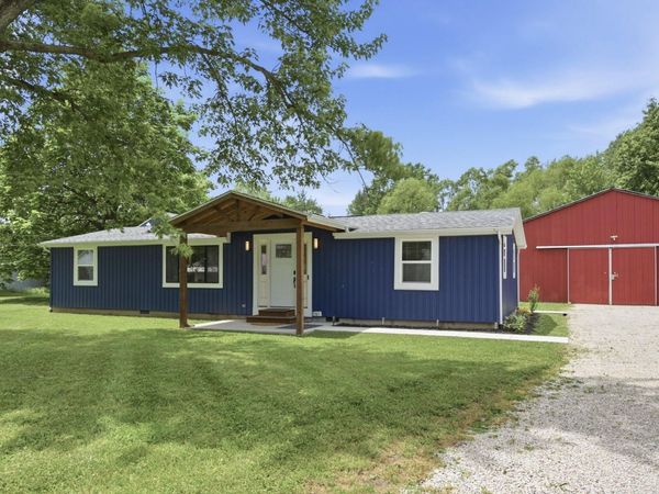 261 N Hillsboro Road, New Castle, IN 47362