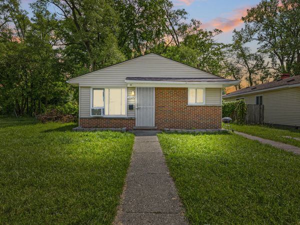 10028 Stahelin Avenue, Detroit, MI 48228