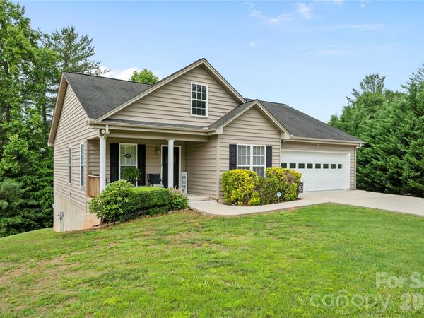 3933 Rocky Brook Place , Lenoir, NC 28645