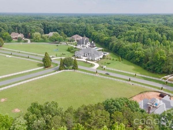 6421 Joli Cheval Lane, Mint Hill, NC 28227