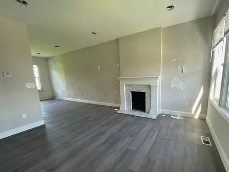 814 E Whittier Street , Columbus, OH 43206 Photo 3