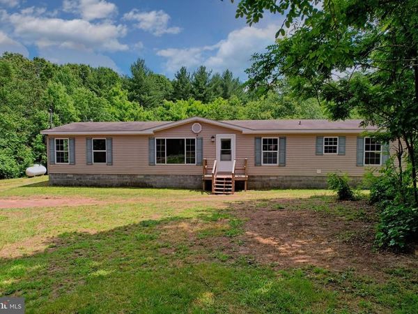 272 RED TAILED HAWK ROAD, PAW PAW, WV 25434