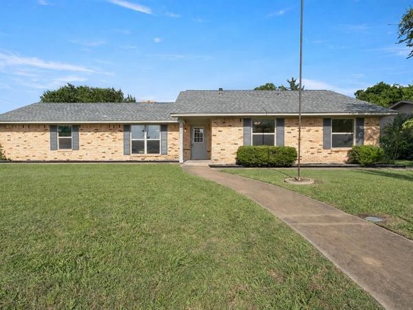 790 W Jefferson Street, Van Alstyne, TX 75495