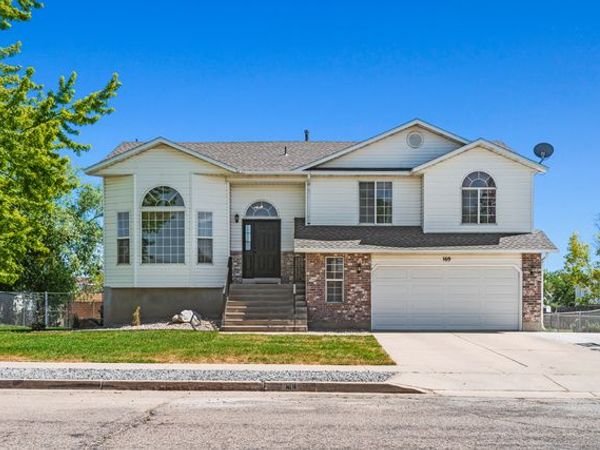 169 W 1900 S, Clearfield, UT 84015