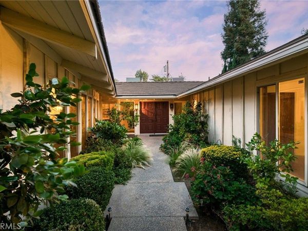1687 W Dovewood, Fresno, CA 93711