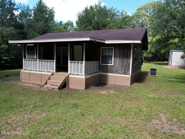 1135 Mudline Road, Magnolia, MS 39652
