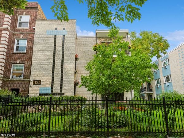 1125 W Lunt Avenue , Unit 303, Chicago, IL 60626