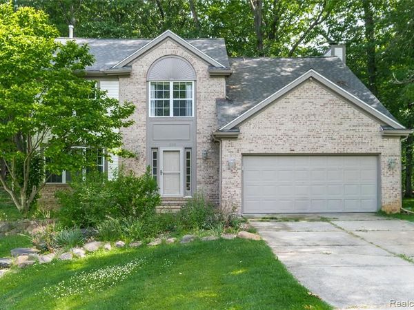 1250 Walloon Way, Orion Twp, MI 48360