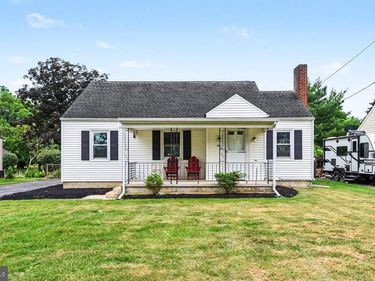 203 PINE ROAD, MOUNT HOLLY SPRINGS, PA 17065