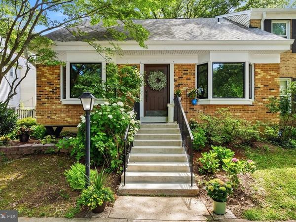 9913 KINGSBRIDGE DRIVE , FAIRFAX, VA 22031