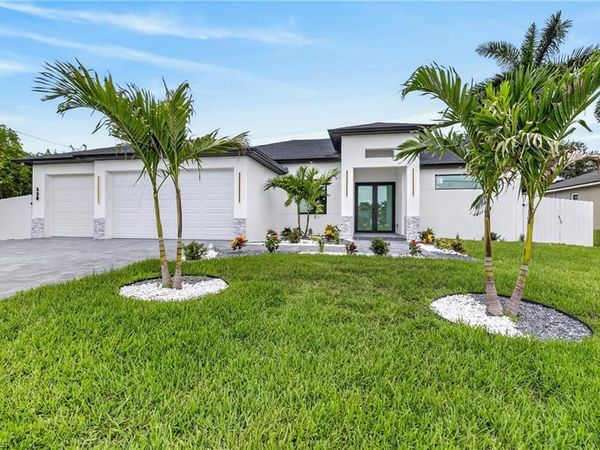330 SW 26th PL , CAPE CORAL, FL 33991