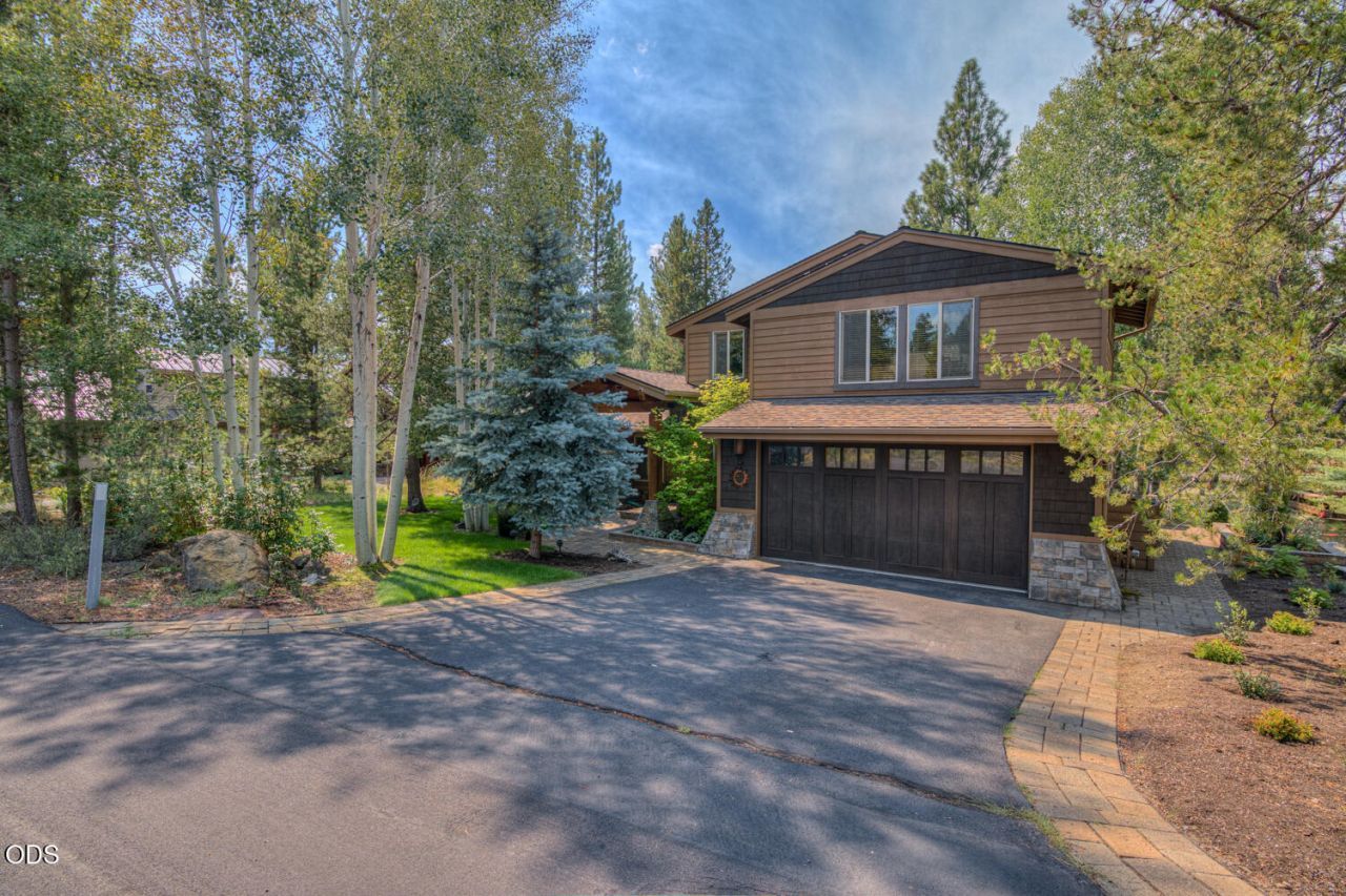58017 Tokatee Lane, Sunriver, OR 97707 Main Photo