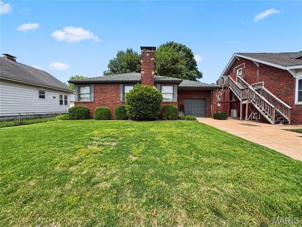 537 S Main Street , Dupo, IL 62239