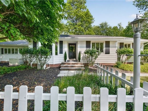3909 Brainard Road , Orange Village, OH 44122