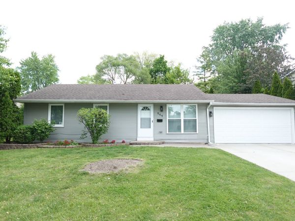 111 W GREEN MEADOWS Boulevard , Streamwood, IL 60107