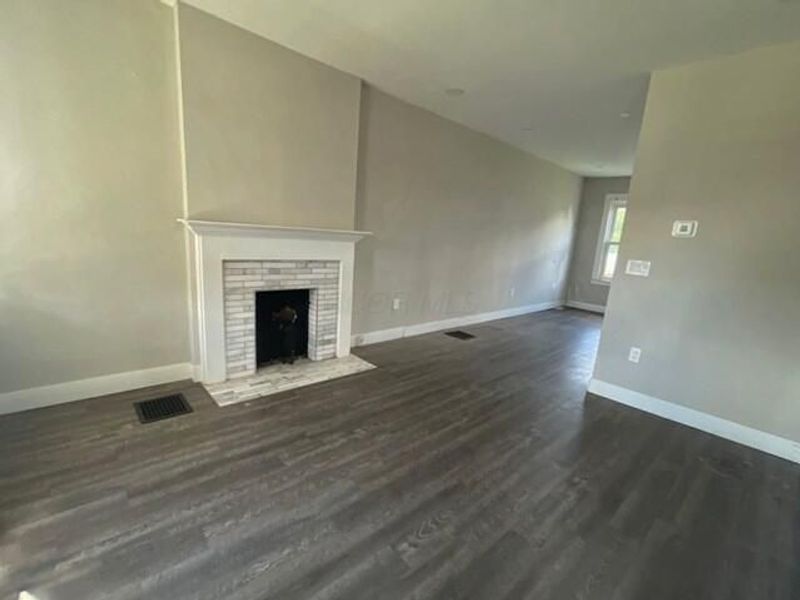 816 E Whittier Street , Columbus, OH 43206 Photo 3