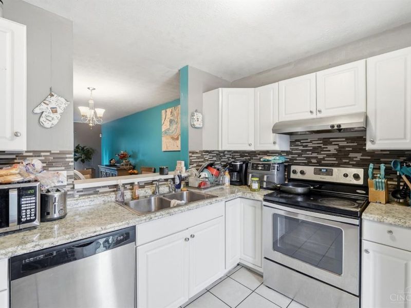3433 Reading Road, Cincinnati, OH 45229 Photo 16