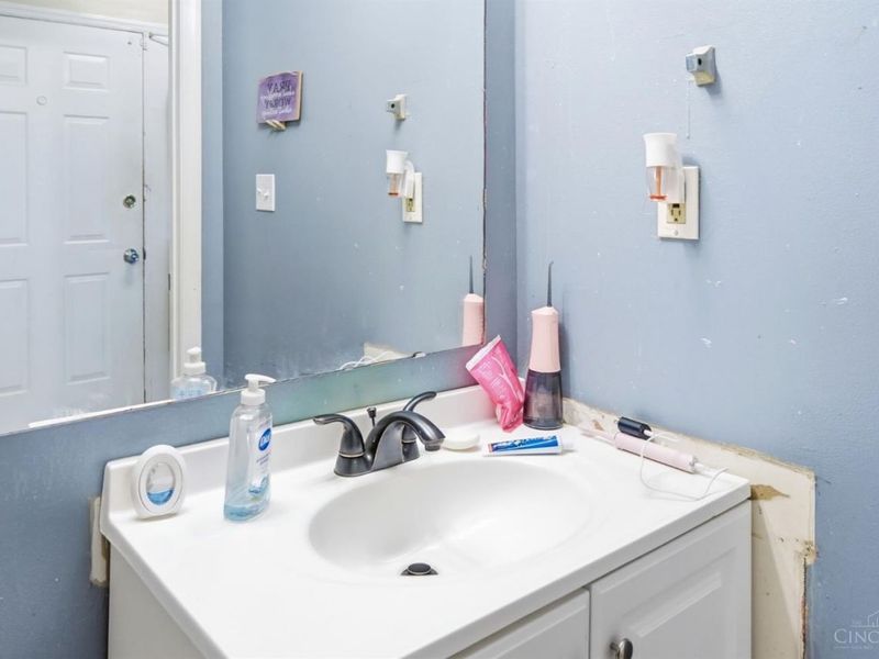 3433 Reading Road, Cincinnati, OH 45229 Photo 21