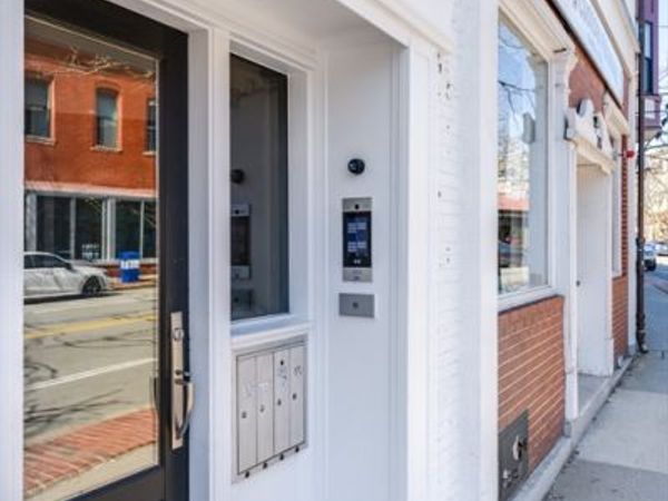 274 Washington St., Unit 4, Brookline, MA 02445