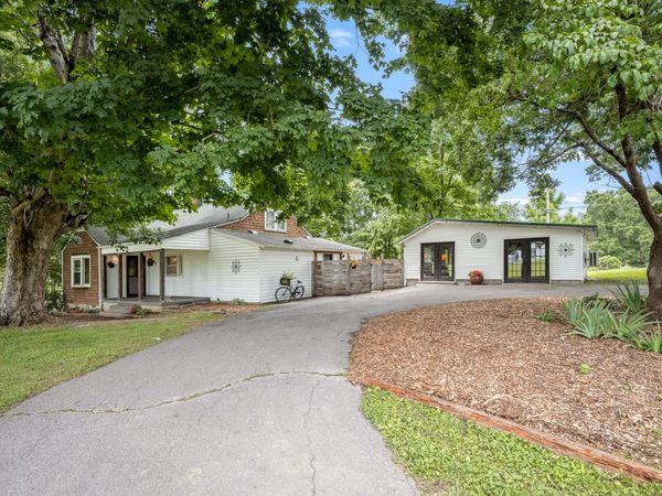 5825 Cobb Hollow Rd, Tullahoma, TN 37388