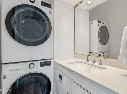 100 N Arlington Avenue, Unit 22H, Reno, NV 89501 Photo