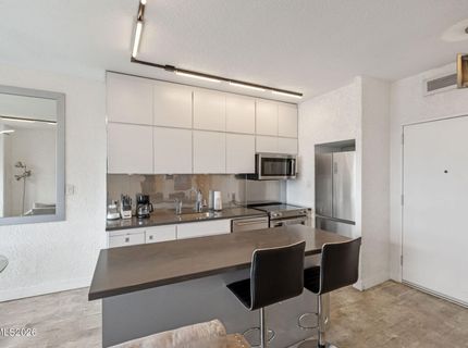 100 N Arlington Avenue, Unit 22H, Reno, NV 89501 Photo