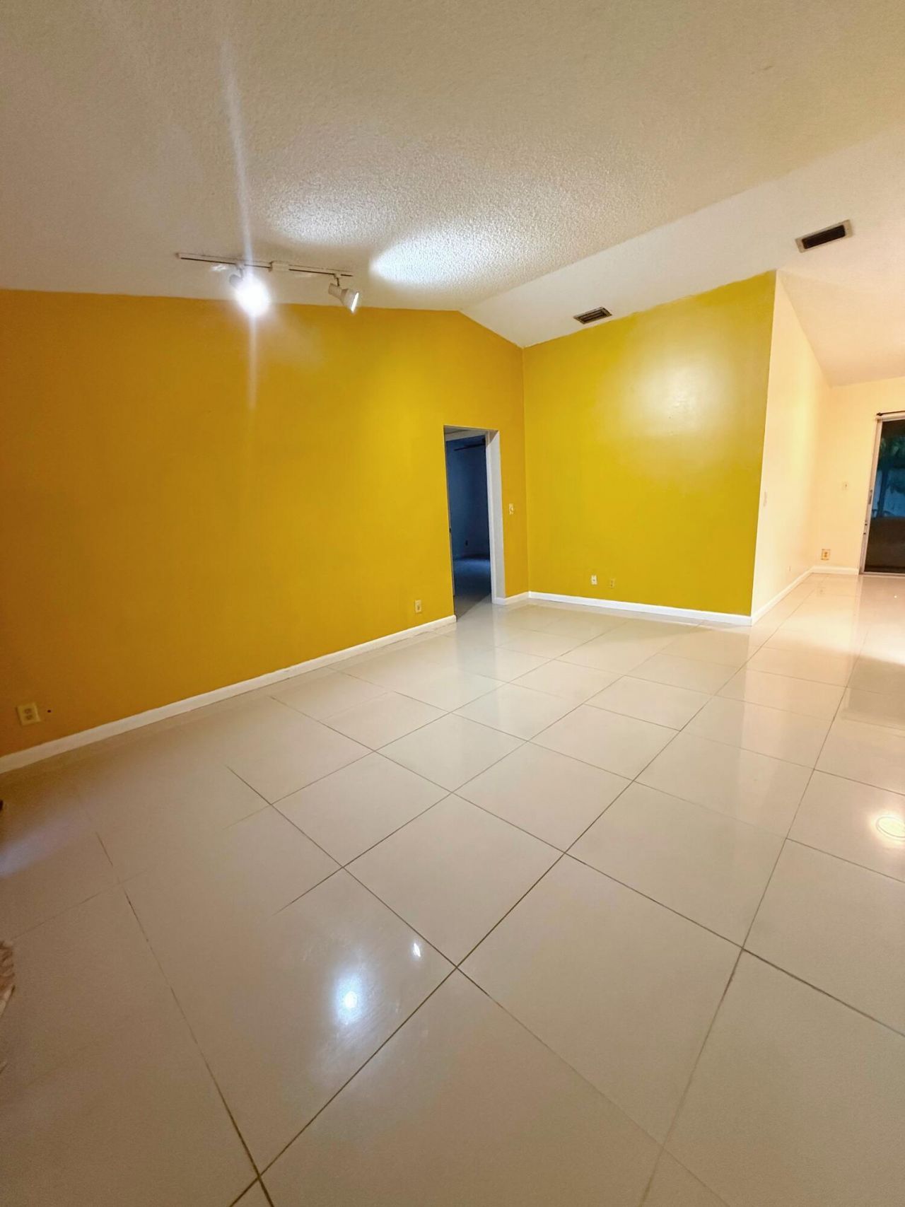 23 Chelsea Lane, Boynton Beach, FL 33426 Photo