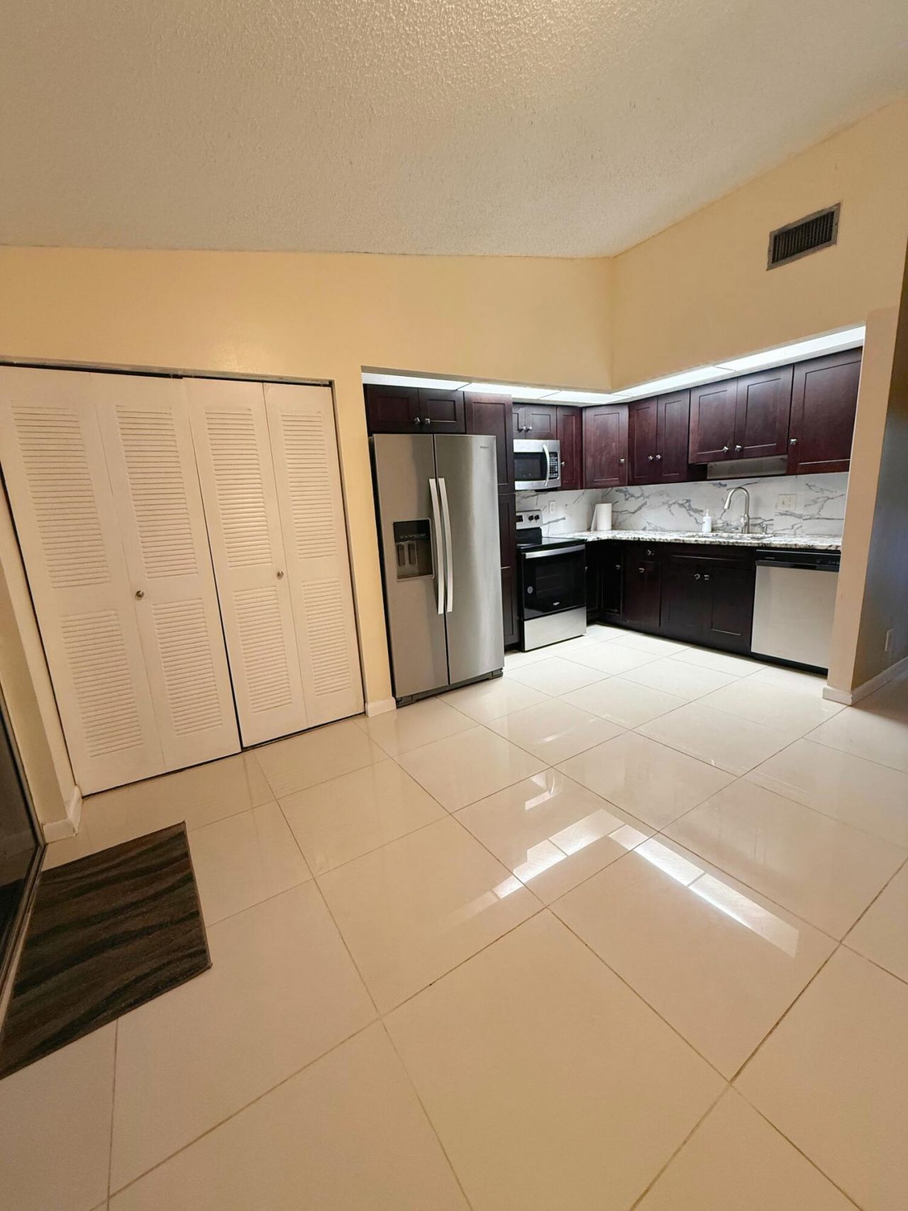 23 Chelsea Lane, Boynton Beach, FL 33426 Photo