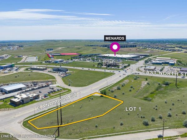 1445 E ANAMOSA, Rapid City, SD 57701